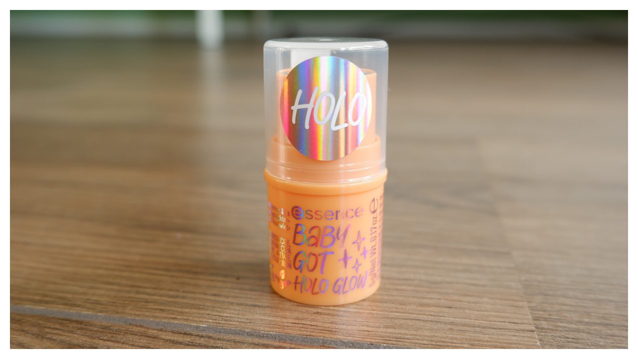 Essence Baby Got Holo review