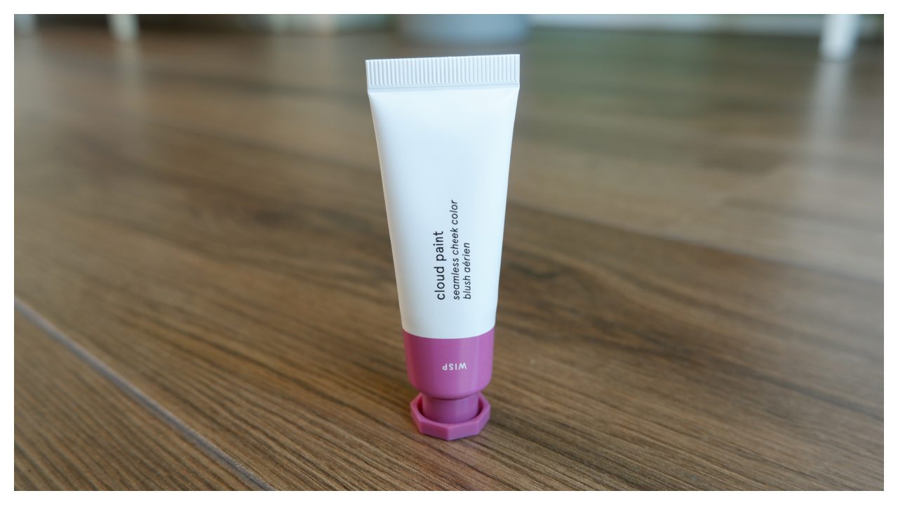 Glossier Cloud Paint in Wisp review
